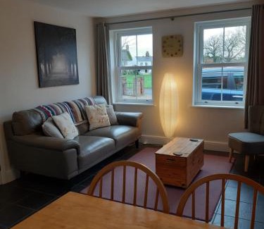 Martham Apartamento | The Cosy West Wing, dog friendly