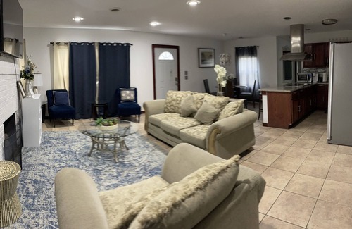 Markham Cabaña | “The cottage” 2 bedrooms cozy and private home