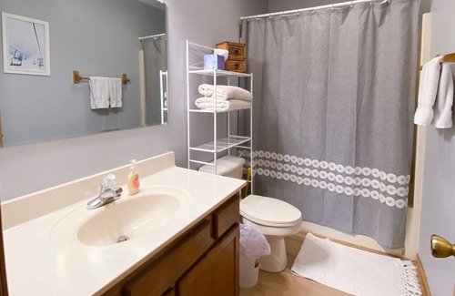 Beech Mountain Cabaña | The Cottage at Coffey-7 min to Skiing, Cozy Fireplace, Expansive Mountain Views