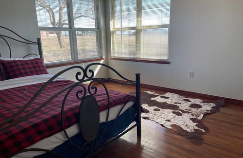 Hico Casa | The Cottage At Circle4B Ranch!