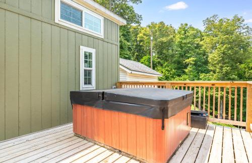 Siloam Springs Casa | The Cottage at Ironwood Retreats