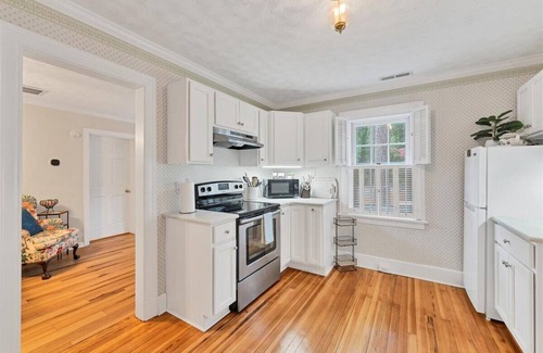 West Southern Pines Cabaña | The Cottage at Knollwood Manor