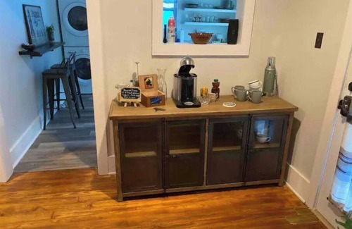 Lincolnville Cabaña | The Cottage at Kings Ferry Cottage - The Place to Be!