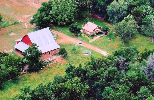 Carthage Cabaña | The Cottage at Ozark Highlands Farm