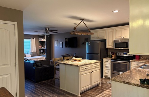 Vancleave Casa | The Cottage at The Stables - Charming 1 bedroom - Sleeps 5