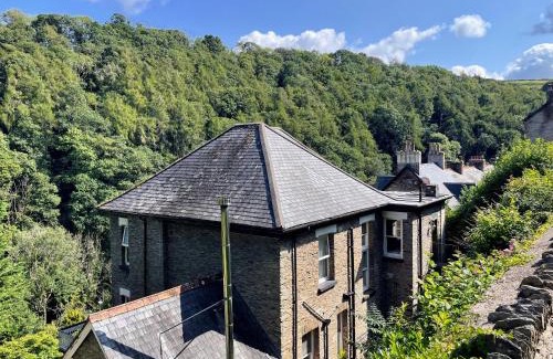 Lynton Casa | The Cottage at Woodlands