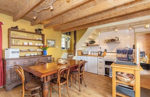 Burnmouth Cabaña | The Cottage By The Sea,Scotland. Cosy and Comfortable in a Spectacular Location!