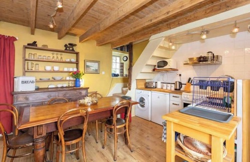 Burnmouth Cabaña | The Cottage By The Sea,Scotland. Cosy and Comfortable in a Spectacular Location!