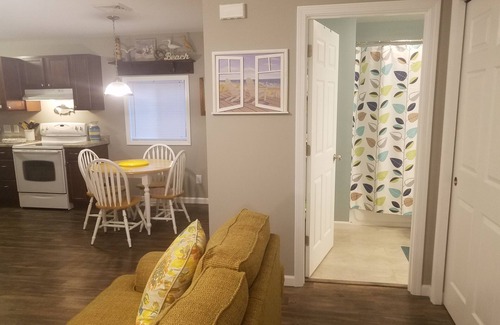 North Lakeport Cabaña | The Beach House Cottage
