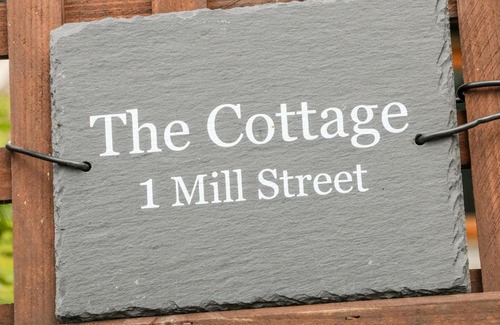 Hayfield Casa | The Cottage
