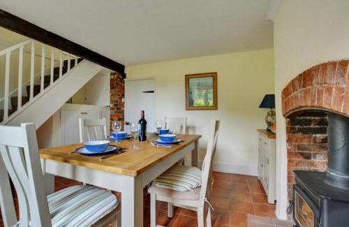 Irstead Casa | The Cottage