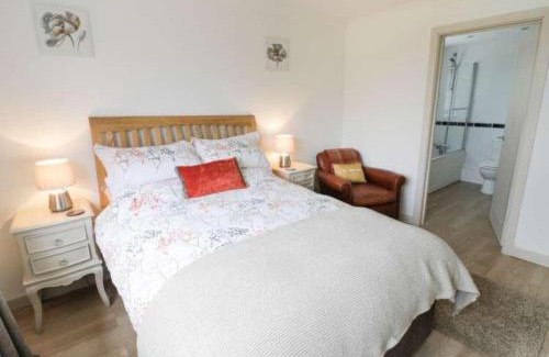 Grendon Casa | The Cottage in Baxterley. Peaceful home from home. Beautifully finished.