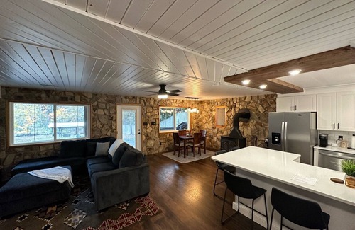 Denver Cabaña | The Cottage in the Cove