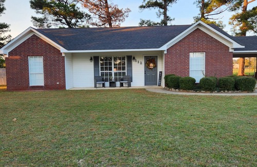 Ashdown Casa | The Cottage off Constitution