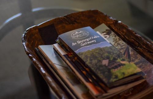 Harrison Casa | The Cottage on Abbey- Relaxing Summer Getaway in Harrison