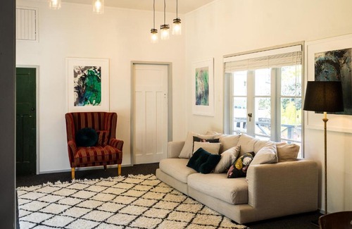 Russell Casa | The Cottage on Beresford