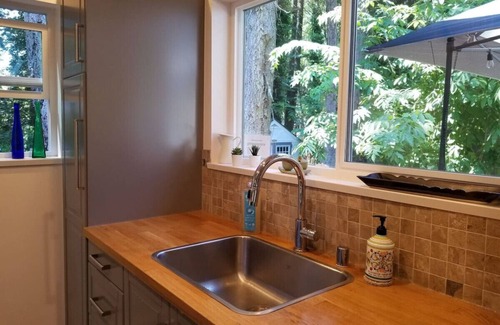 Point Roberts Casa | The Cottage on Claire