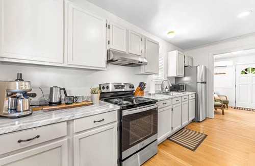 Ladd Hill Casa | The Cottage On Wilsonville Road