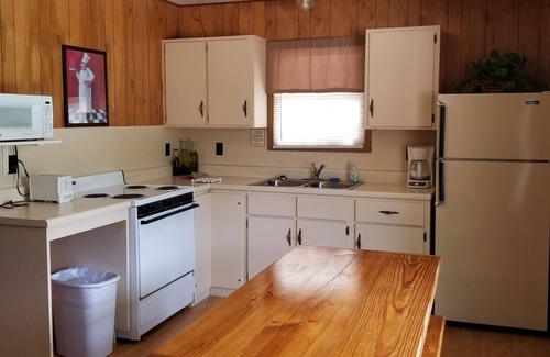 Indian Point Cabaña | The Cottage Resort