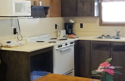 Indian Point Cabaña | The Cottage Resort