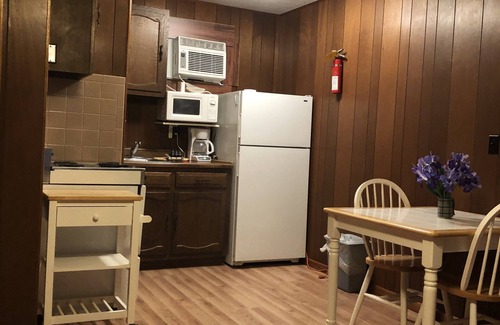 Indian Point Cabaña | The Cottage Resort
