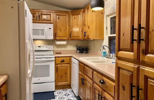 Susanville Casa | The Cottage - Summertime Family Fun!