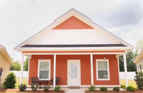 Midland City Casa | The Cottages 2BR 2BA Dothan Pool Dog Park Pickle Ball Gym