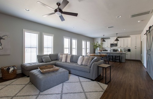 Ledbetter Casa | The Cottages at Turkey Creek - 'The Cosy Cottage' - Nuevo, cerca de la parte superior redonda