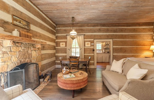Bells Cabina | The Cotton Gin Cabin Bed & Breakfast