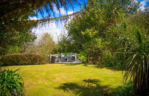 Crowlas Casa | The Countryside Retreat - Sea views & Parking