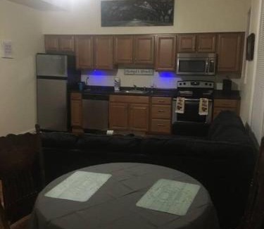 Niskayuna Apartamento | The couples home
