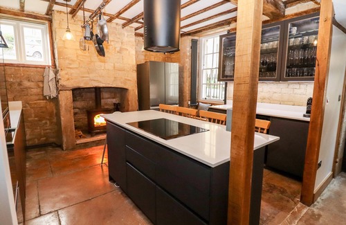 Blockley Cabaña | THE COURT HOUSE, pet friendly, character holiday cottage in Blockley