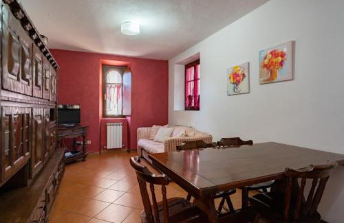 Barzio Apartamento | The Court of the moon