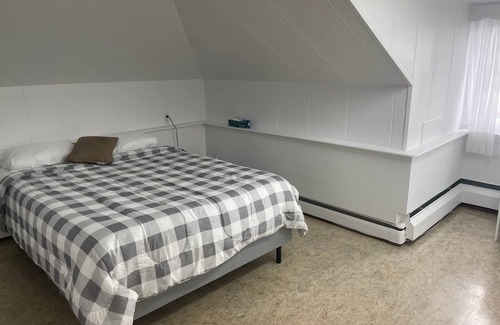 Sainte-Anne-des-Monts Hostal | The Couvent, 405 - chambre Queen