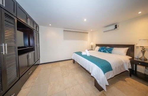 El Ocotal Apartamento | The Cove Door 15 Main Floor Unit