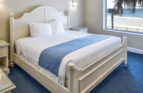 Bostroms Condominio | The Cove Ormond Beach-Beachfront
