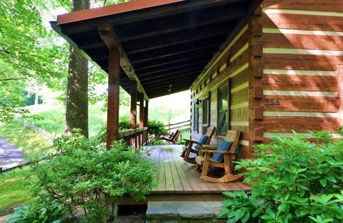 Cherokee Casa | The Cove
