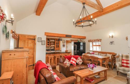 Alport Casa | The Cow Barn