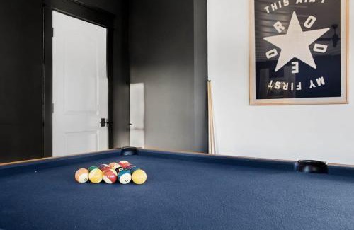 Hope Gardens Casa | The Cowboy - Luxury Home with Hot Tub & Pool Table