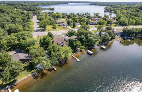 Alexandria Casa | The Cowdry Cottage - Pet-Friendly - Canoe - Bikes