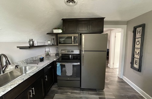 Wooster Apartamento | The Coxon House Inn: 3rd floor apartment- The Writer’s Nook