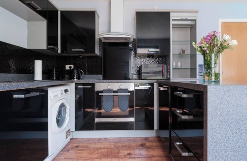 Muirhouse Apartamento | The Cozy Atmosphere Lodge located just 3.5 miles away from the city center