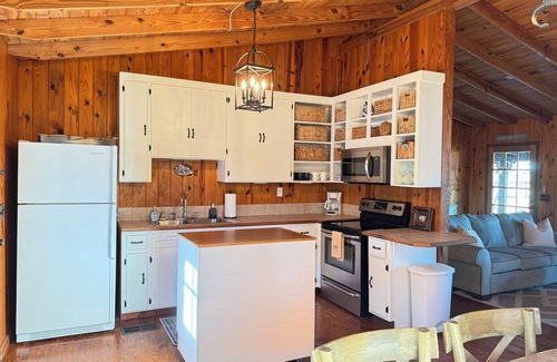 Little Kowaliga Cabina | The Cozy Cabin on Lake Martin