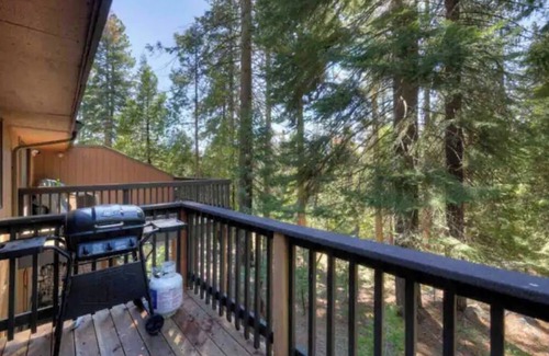 Shaver Lake Condominio | *The Cozy Cabinette!* Quiet retreat in Shaver Lake