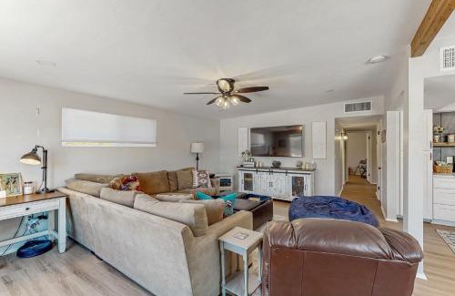 Tucson Casa | The Cozy Cactus Hideaway