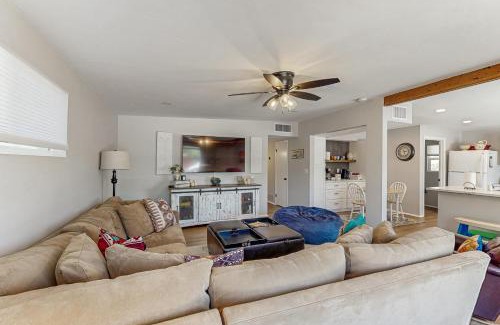 Tucson Casa | The Cozy Cactus Hideaway