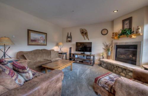 Warrior's Mark Casa | The Cozy Corral Private Hot Tub Walk to Town