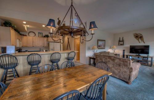 Warrior's Mark Casa | The Cozy Corral Private Hot Tub Walk to Town