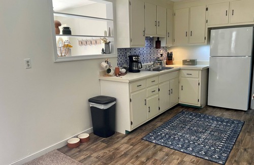Beaverdam Cabaña | The Cozy Cottage with hot tub