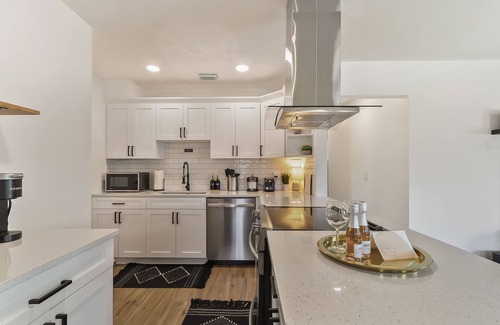 Port Tampa City Casa | The Cozy Cove - *Chic Westshore Getaway*